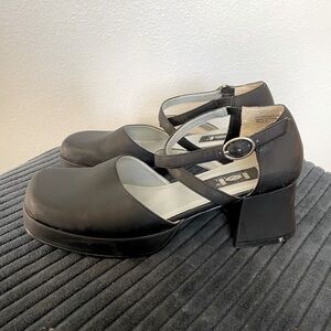 Lei Black Mary Jane Heels